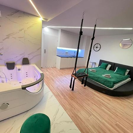 Yourapart Jacuzzi Przy Zamku Krolewskim Warsaw Exterior photo