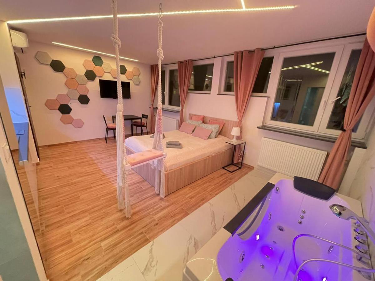 Yourapart Jacuzzi Przy Zamku Krolewskim Warsaw Exterior photo