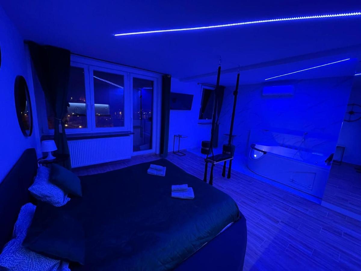 Yourapart Jacuzzi Przy Zamku Krolewskim Warsaw Exterior photo